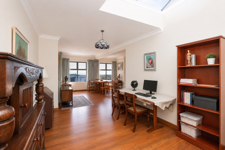 5 Bedroom Property for Sale in Myburgh Park Western Cape